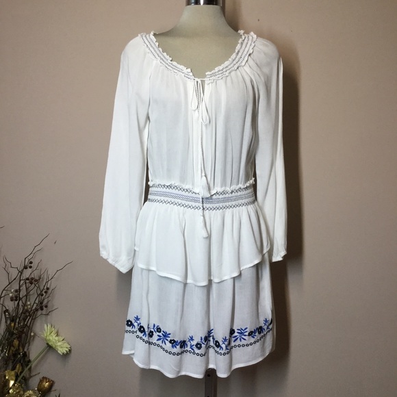 *NEW* Hype, Gorgeous Embroidered, Long Sleeves White Summer Dress Size L. - Picture 4 of 12